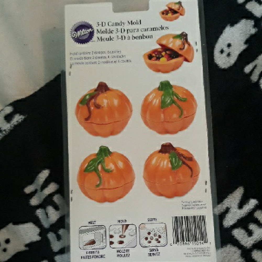 Wilton 3-D Pumpkin Candy Mold